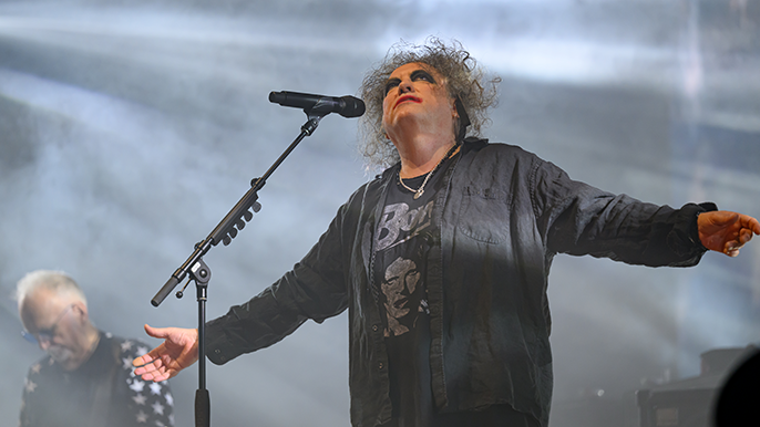 Cure's Robert Smith Calls Dynamic Ticket Pricing 'Bit of a Scam'